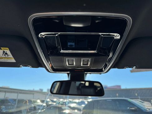 Used 2015 Land Rover Range Rover HSE image 28