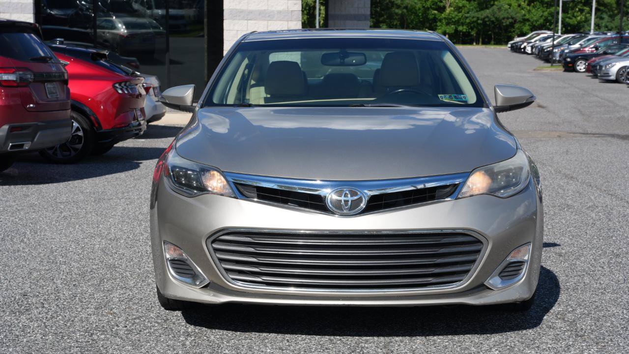Used 2015 Toyota Avalon XLE Premium FWD image 2