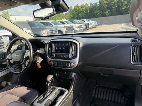 Used 2022 Chevrolet Colorado LT w/ Fleet Safety Package RWD image 16