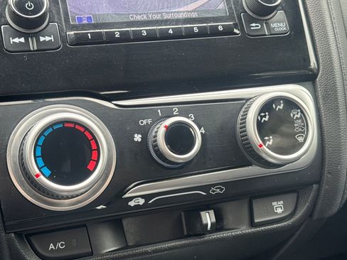 Used 2019 Honda Fit LX image 18