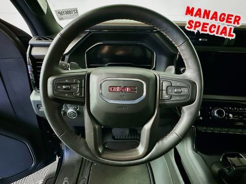 Used 2025 GMC Sierra 1500 AT4 w/ AT4 Premium Package AWD/4WD image 13