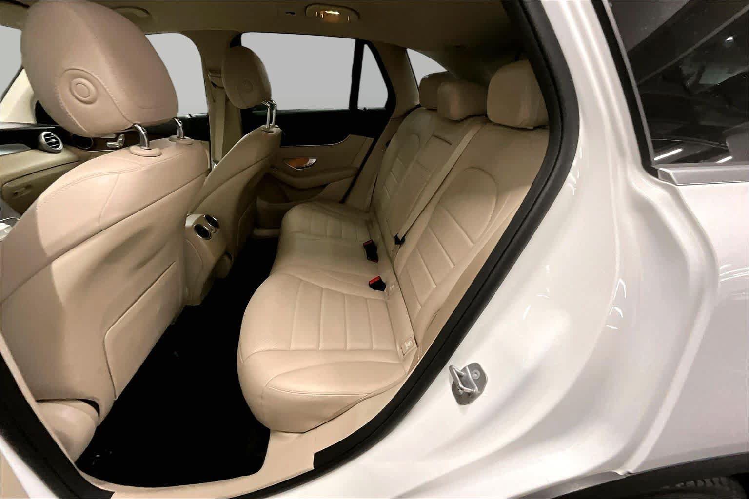 Used 2020 Mercedes-Benz GLC 300 image 19