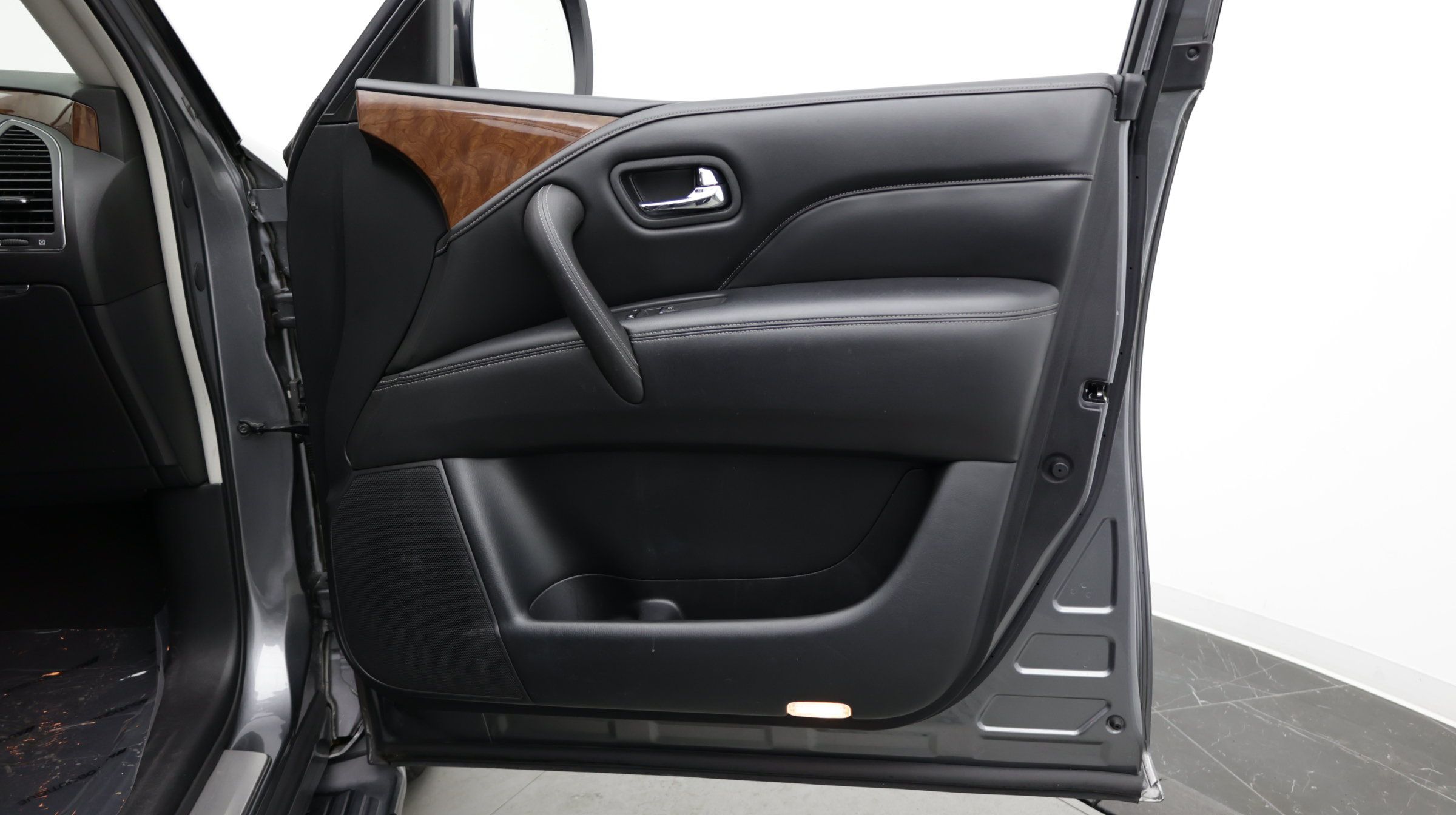 Used 2018 INFINITI QX80 2WD image 44