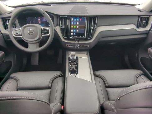 Used 2025 Volvo XC60 B5 Ultra image 15