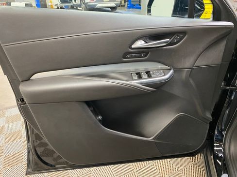 Used 2021 Cadillac XT4 Premium Luxury image 12