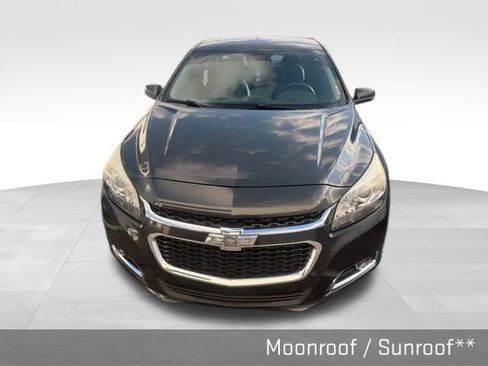 Used 2015 Chevrolet Malibu LT image 2