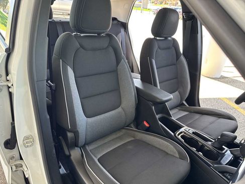 Certified 2023 Chevrolet TrailBlazer LS FWD image 24