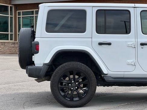 Used 2023 Jeep Wrangler Unlimited Sahara w/ Cold Weather Group AWD/4WD image 10