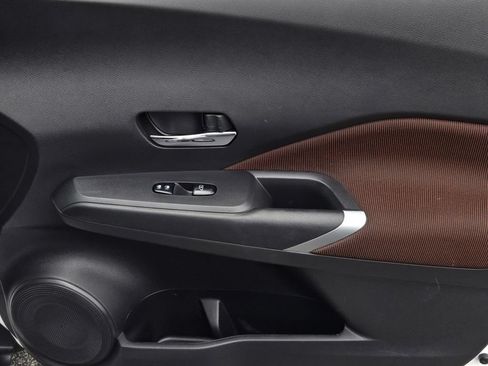 Certified 2023 Nissan Kicks SR FWD image 8