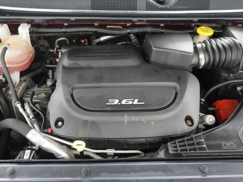 Used 2017 Chrysler Pacifica Touring-L w/ Tire & Wheel Group FWD image 31