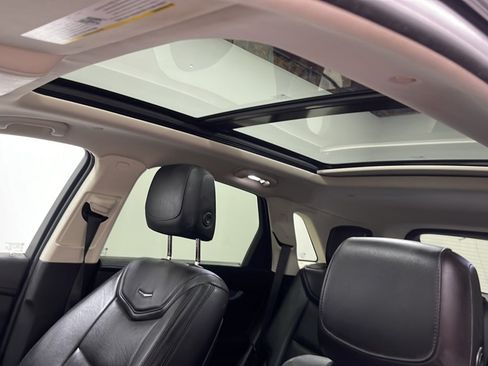 Used 2018 Cadillac XT5 Luxury w/ Driver Awareness Package FWD image 12