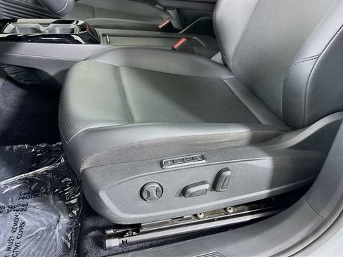 Certified 2022 Volkswagen ID.4 Pro S AWD/4WD image 21
