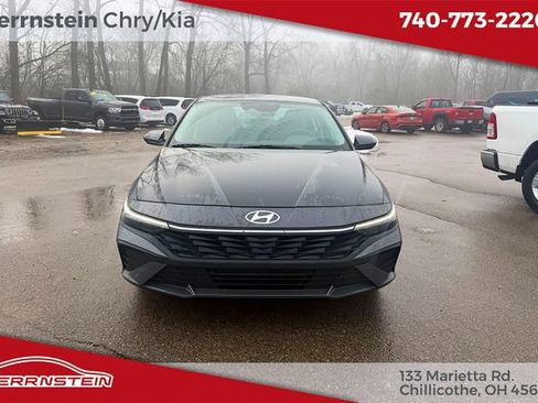 Used 2024 Hyundai Elantra SEL FWD image 2