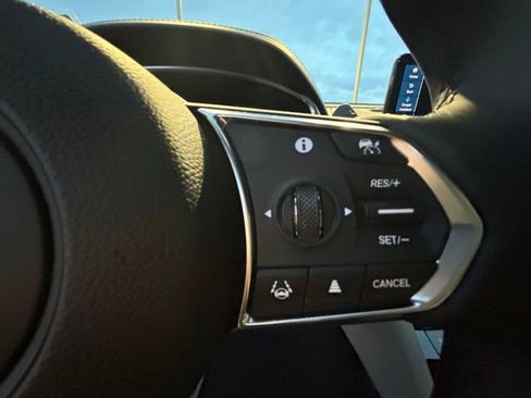 Used 2025 Acura MDX w/ Technology Package image 12