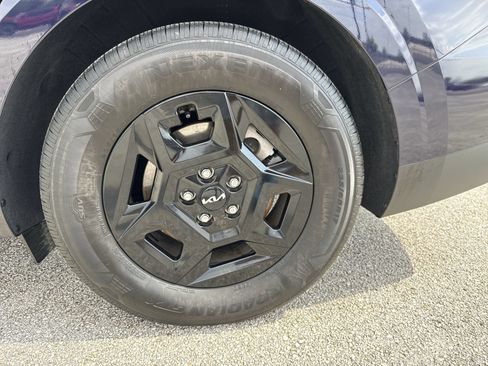Used 2026 Kia Carnival FWD image 18