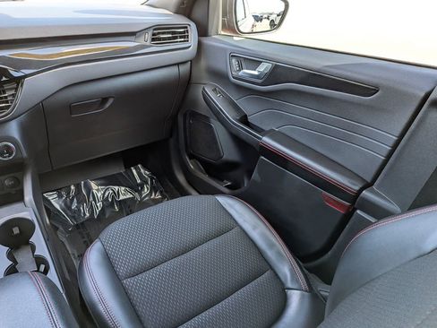 Certified 2025 Ford Escape ST-Line image 16