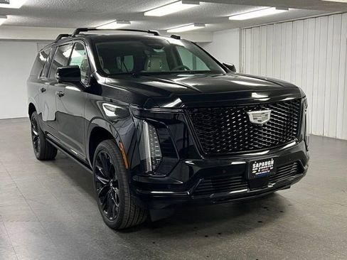 New 2025 Cadillac Escalade ESV Sport Platinum w/ LPO, ONYX Package image 7