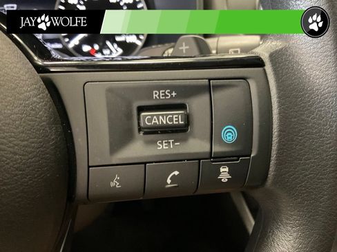 Used 2023 Nissan Rogue SV AWD/4WD image 13