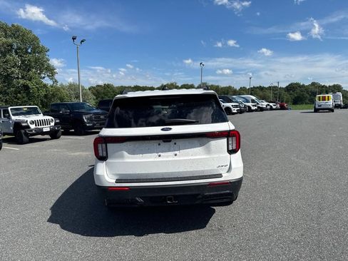 Used 2026 Ford Explorer ST-Line w/ ST-Line Street Pack AWD/4WD image 5