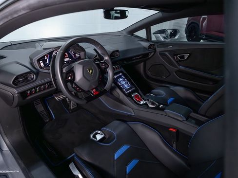 Used 2021 Lamborghini Huracan EVO image 24