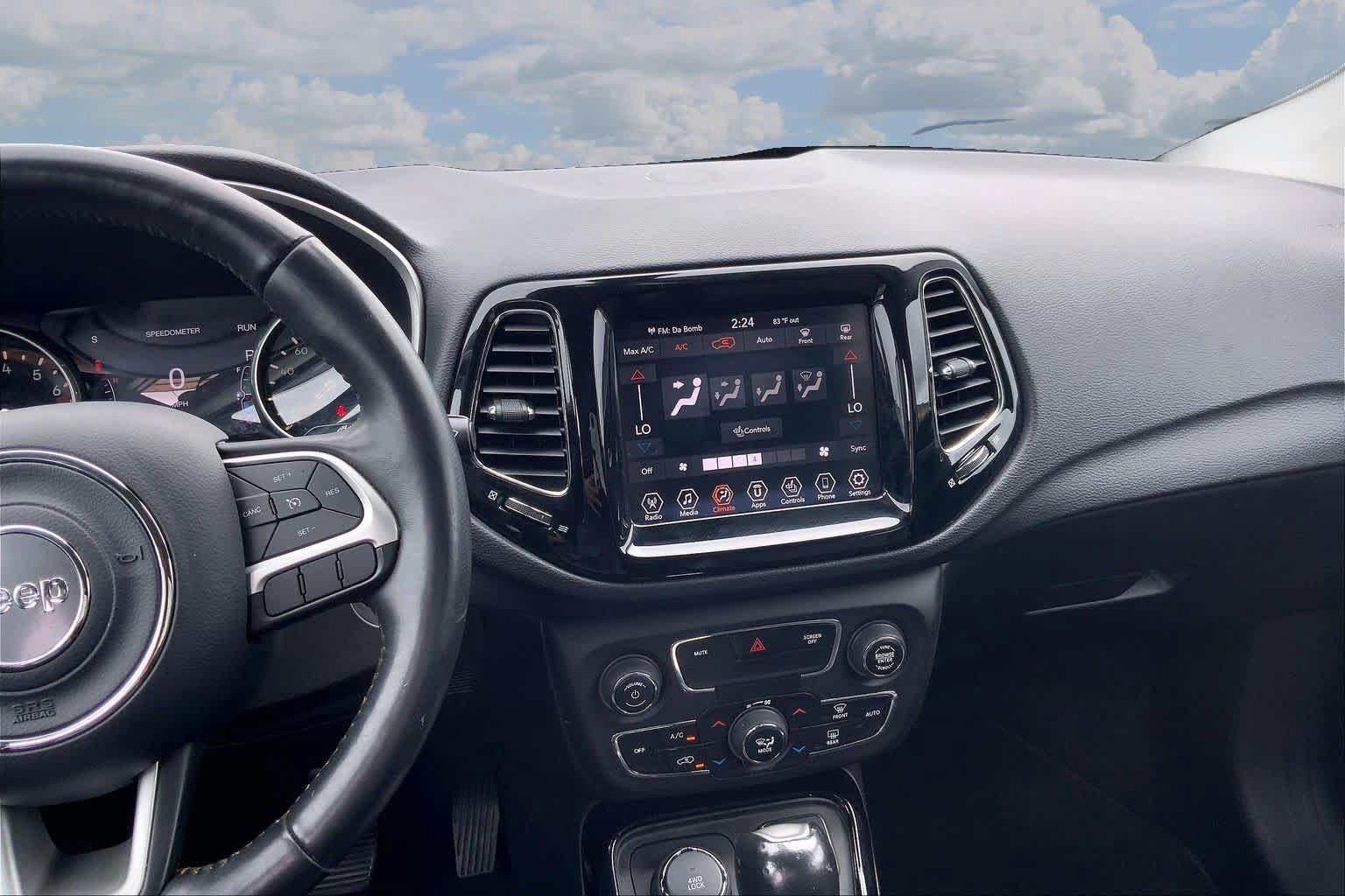 Used 2019 Jeep Compass Limited AWD/4WD image 15
