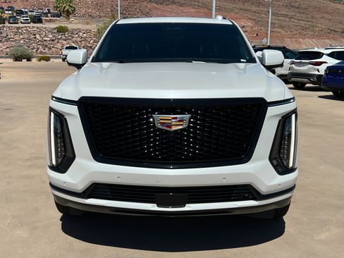 Used 2025 Cadillac Escalade Sport w/ Touring Package AWD/4WD image 9