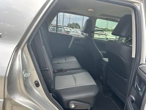 Used 2021 Toyota 4Runner SR5 Premium w/ Moonroof Package RWD image 33