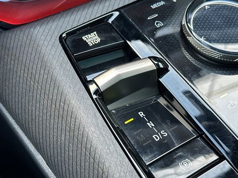 Used 2025 BMW X3 xDrive30i w/ Convenience Package image 18