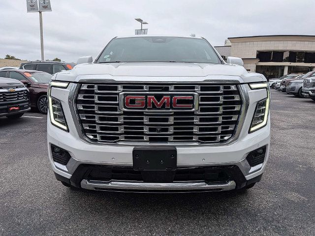 Used 2025 GMC Yukon XL Denali AWD/4WD image 5