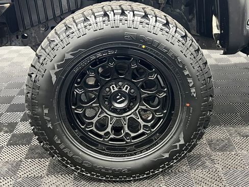 Used 2017 Nissan Titan Platinum Reserve image 10