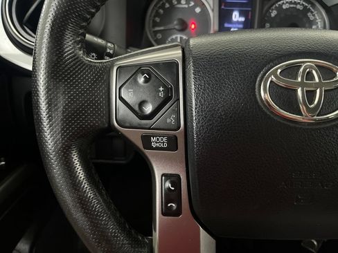 Used 2017 Toyota Tacoma SR5 w/ Tow Package AWD/4WD image 62