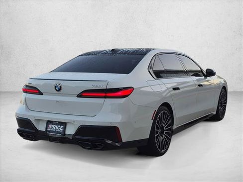 Used 2026 BMW 760i xDrive w/ Executive Package AWD/4WD image 2