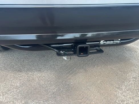 Used 2017 Toyota Highlander Plus FWD image 24