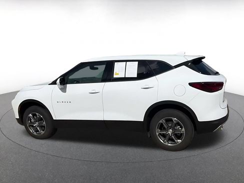Used 2026 Chevrolet Blazer LT FWD image 9