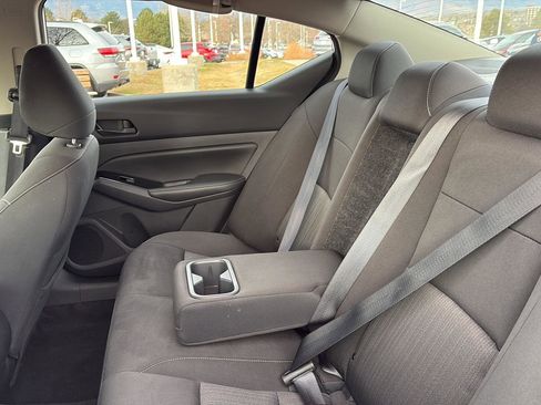 Used 2023 Nissan Altima 2.5 SV image 14