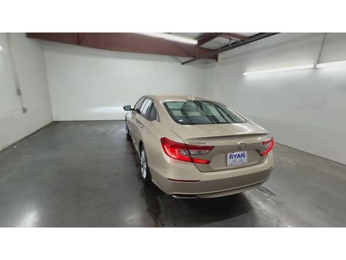 Used 2018 Honda Accord LX image 7