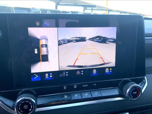 Used 2024 Chevrolet Colorado Trail Boss w/ Technology Package image 25