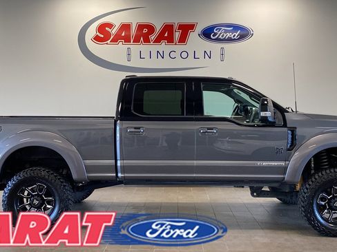 Used 2022 Ford F250 Lariat w/ Black Appearance Package image 1