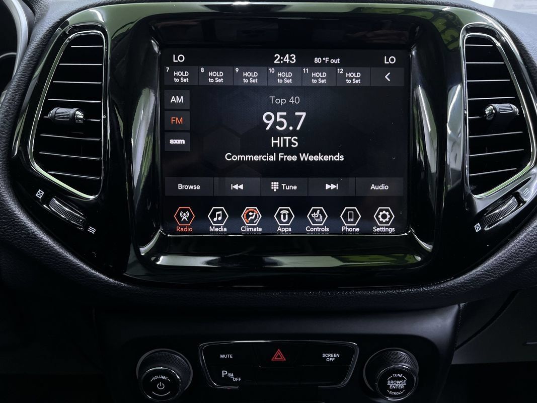 Used 2018 Jeep Compass Limited w/ Safe & Security Group AWD/4WD image 21
