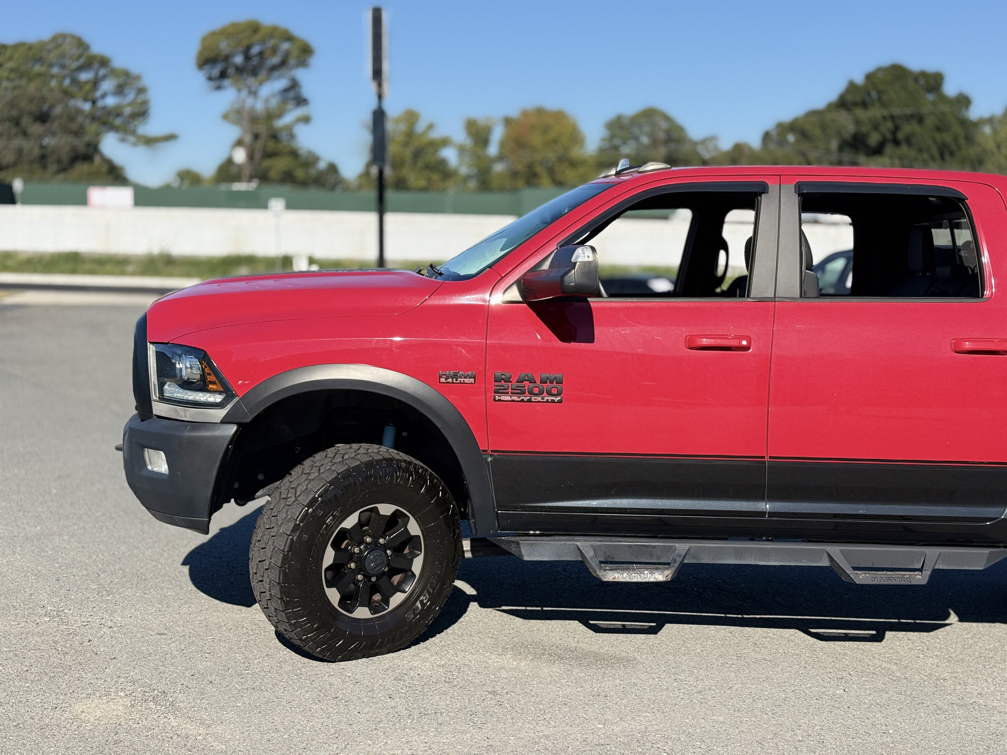 Used 2018 RAM 2500 Power Wagon w/ Luxury Group AWD/4WD image 4