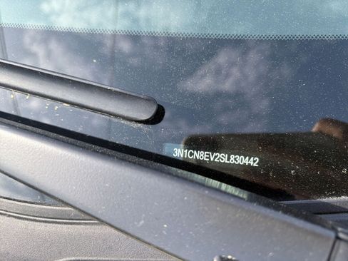 Used 2025 Nissan Versa SV FWD image 27