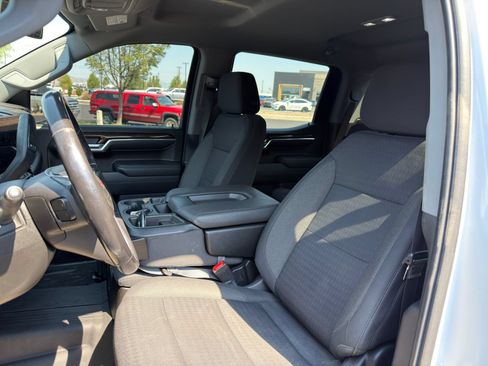 Used 2022 GMC Sierra 1500 SLE w/ X31 Off-Road Package AWD/4WD image 7