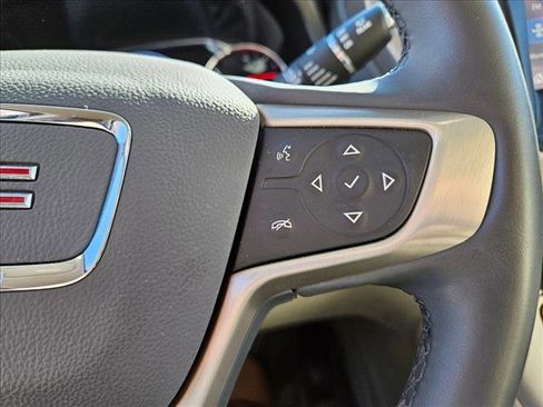 Used 2023 GMC Acadia Denali w/ Denali Ultimate Package image 13