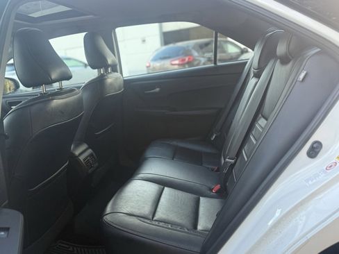 Used 2015 Toyota Camry XLE image 22