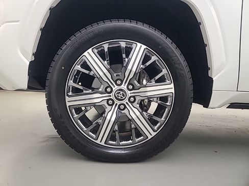 Used 2022 Toyota Tundra Capstone AWD/4WD image 10