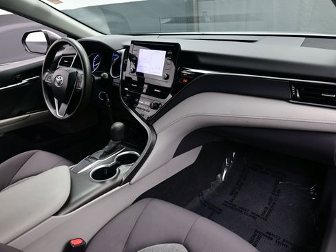 Used 2023 Toyota Camry LE image 16