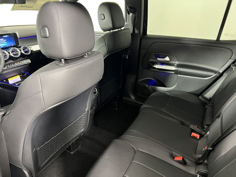 New 2025 Mercedes-Benz GLB 250 image 21