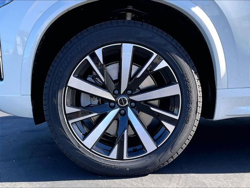 New 2026 Volvo XC90 T8 Core AWD/4WD image 14