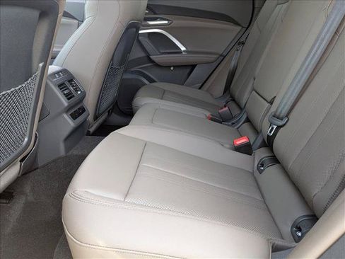 Used 2025 Audi Q5 Premium Plus w/ Premium Plus AWD/4WD image 15