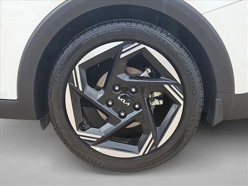 Used 2025 Kia K4 EX image 24